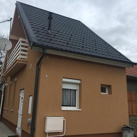 Pesti Apartmanhaz Bük Exteriör bild