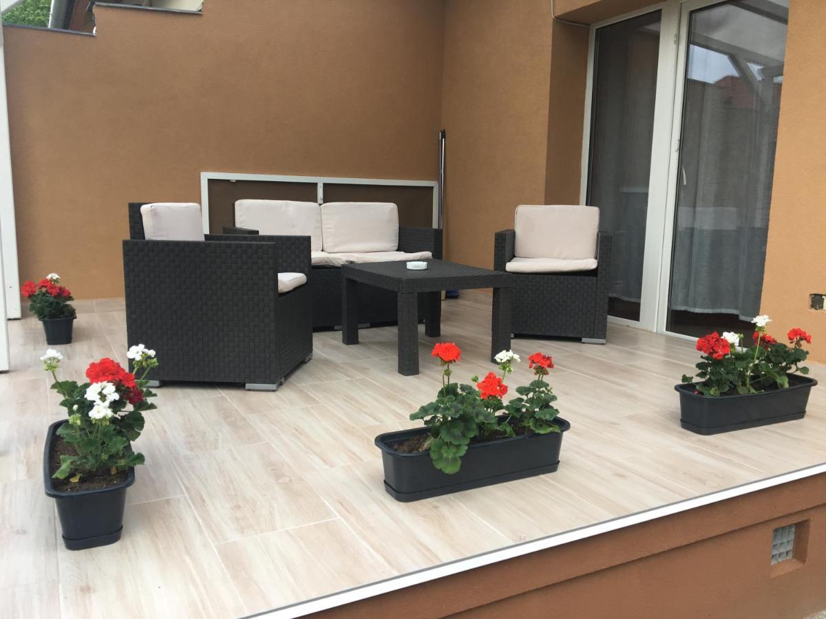 Pesti Apartmanhaz Bük Exteriör bild